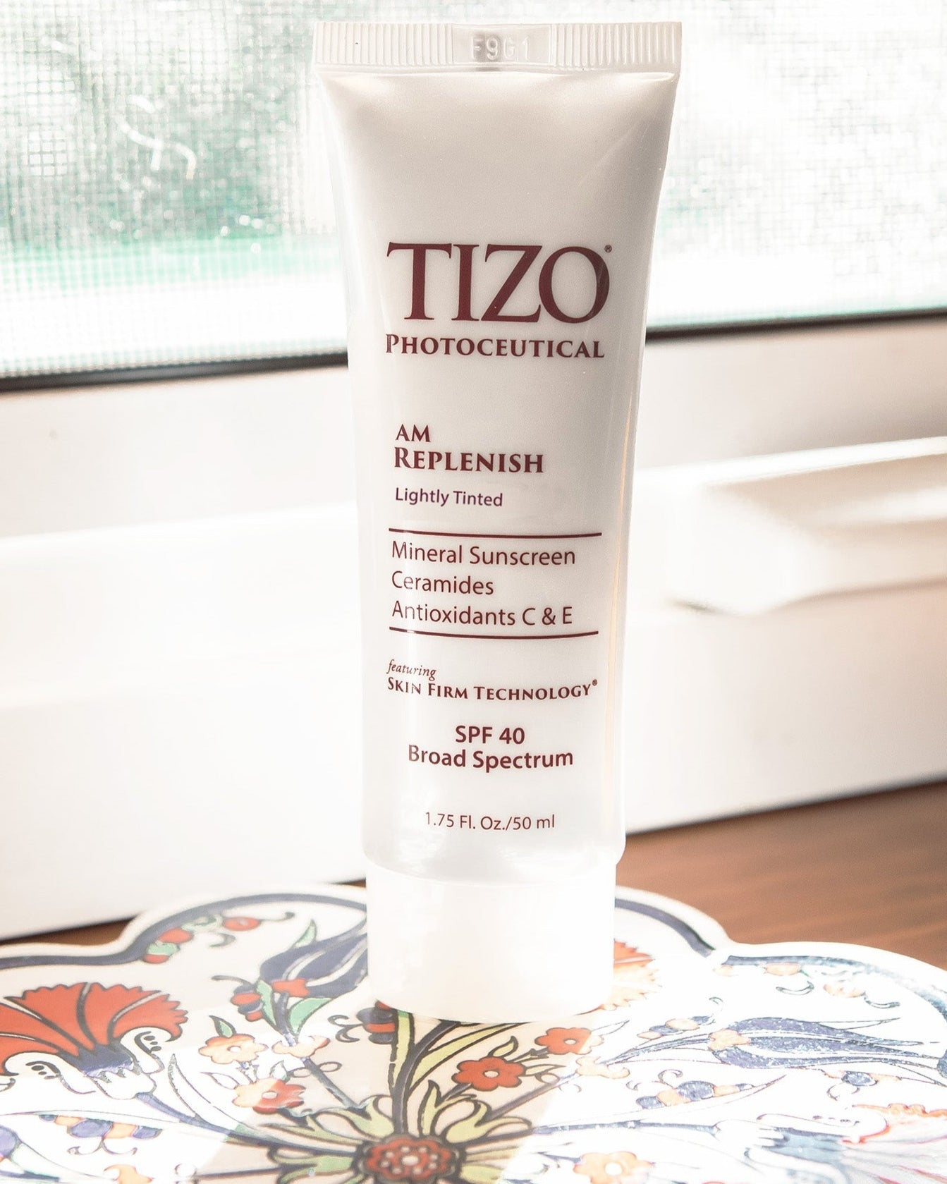 TIZO AM Replenish Lightly Tinted/ Non - tinted SPF 40 - Skin Love Cream