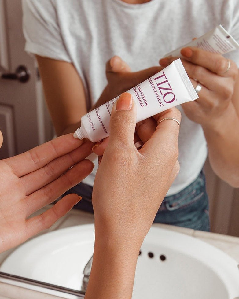 TIZO Complexion Brightener - Skin Love Cream