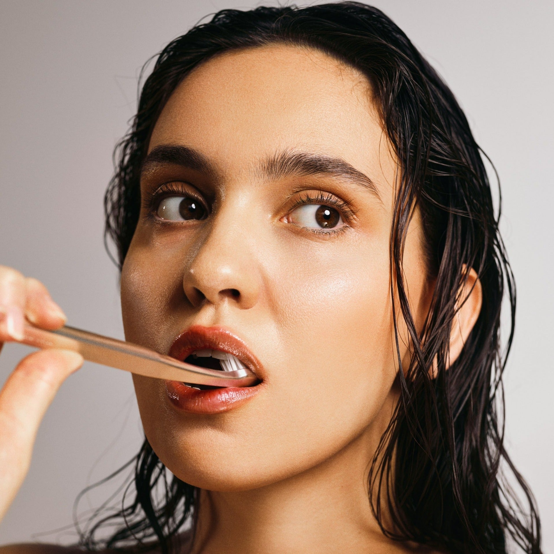 AUREZZI Toothbrush Gold/Black 24K Gold Plated - Skin Love Cream