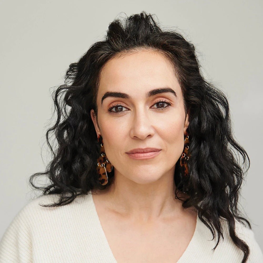 VIRTUE Flourish Shampoo For Thinning Hair - Skin Love Cream