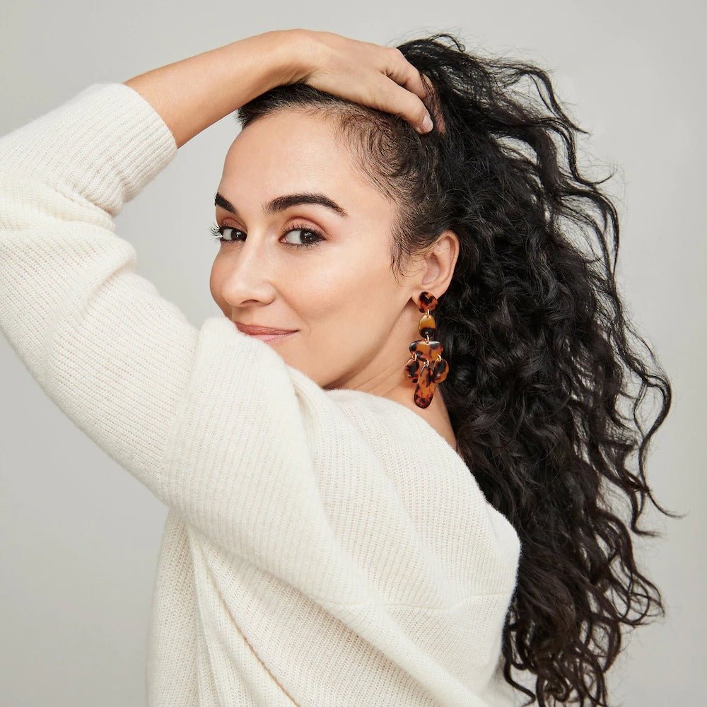 VIRTUE Flourish Manta Healthy Hair Brush - Skin Love Cream